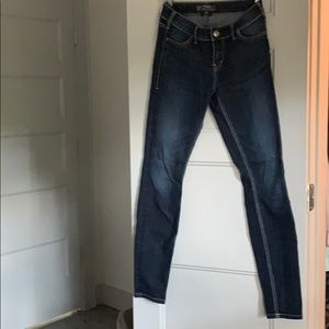 Silver jeans Co. western straight leg bluejeans